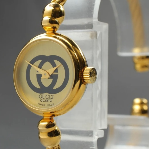 - Stunning Gucci Italian Luxury Watch - Picture 2 of 9